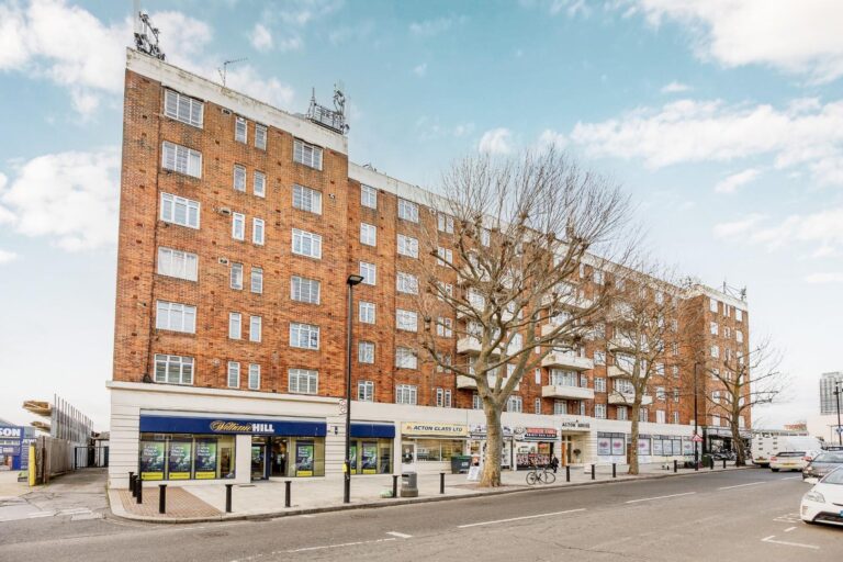 Horn Lane, Acton, W3