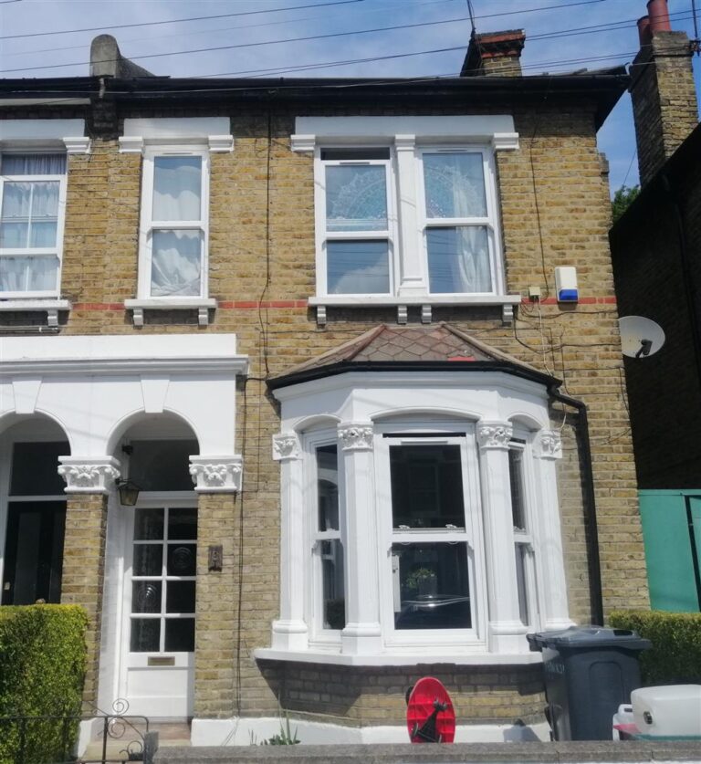 Whitestile Road, Brentford, TW8
