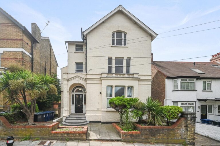 Acacia Road, Acton, W3