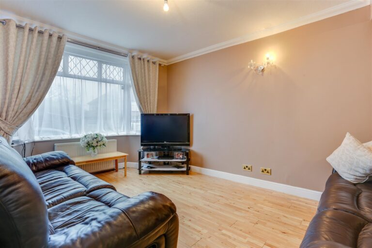 Studland Road, Hanwell, W7