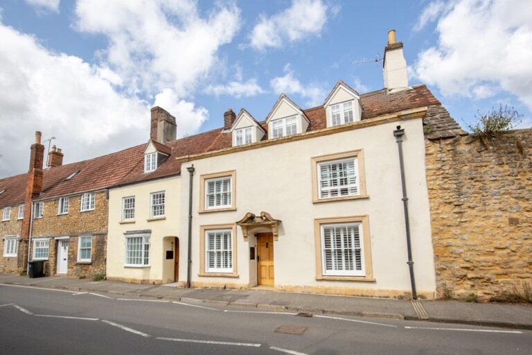 Newland Sherborne, DT9