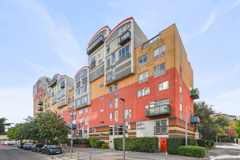 John Harrison Way, Greenwich, SE10
