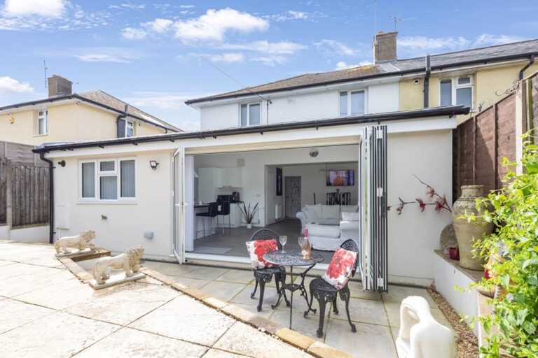 Barton Gardens, Sherborne, DT9