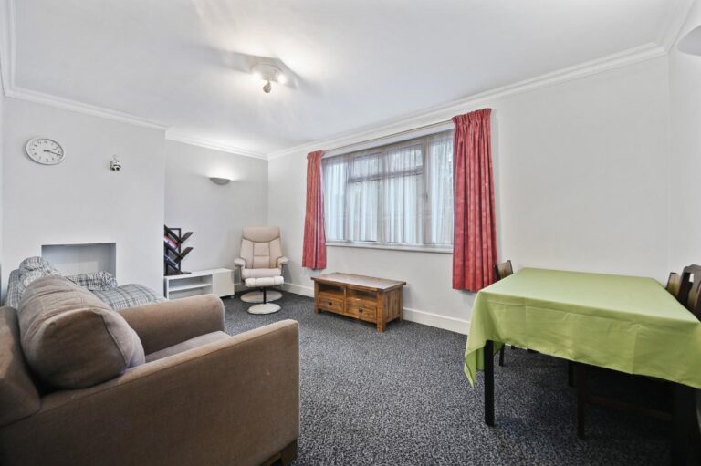 Grange Park, Ealing, W5