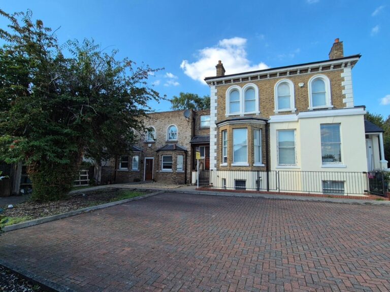 Woodlands Road, Isleworth, TW7